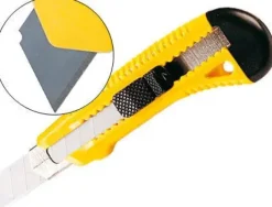 CUTER Q-CONNECT 68BC CON PROTECTOR METALICO DE CUCHILLA ANCHA