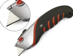 CUTER Q-CONNECT SX1500 METALICO ANCHO NEGRO Y ROJO CON MANGO DE PLASTICO