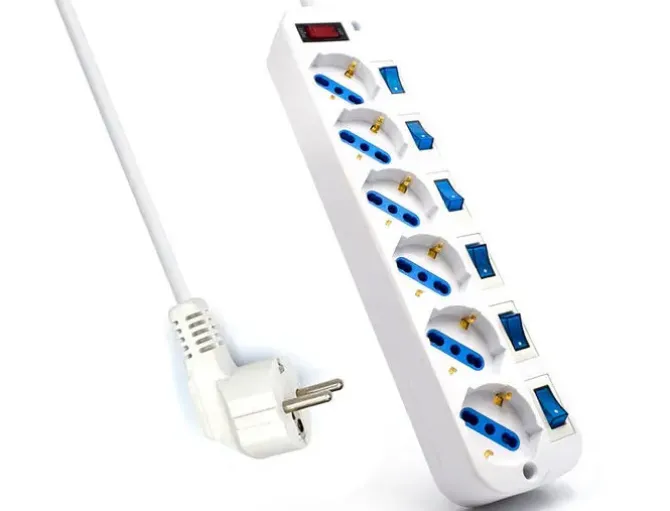 EWENT REGLETA DE ENERGIA - 6 ENCHUFES - VERSION SCHUKO - 16A CON INERRUPTOR DE ENCENDIDO/APAGADO EN CADA PUERTO - PROTECTOR CONTRA SOBRETENSIONES - CABLE DE 3M. - COLOR BLANCO