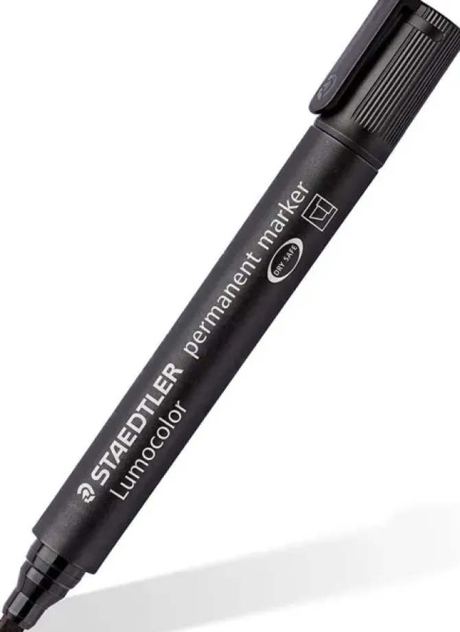 STAEDTLER LUMOCOLOR 350 ROTULADOR PERMANENTE - SECADO RAPIDO - PUNTA 2 - 5 MM APROX - COLOR NEGRO