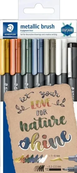 STAEDTLER METALLIC BRUSH PACK DE 7 ROTULADORES PUNTA DE PINCEL - TINTA BASE DE AGUA - TRAZO 1 - 6MM APROX - COLORES SURTIDOS